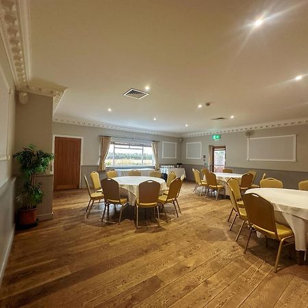 فندق The Corbet Arms Uffington  المظهر الخارجي الصورة