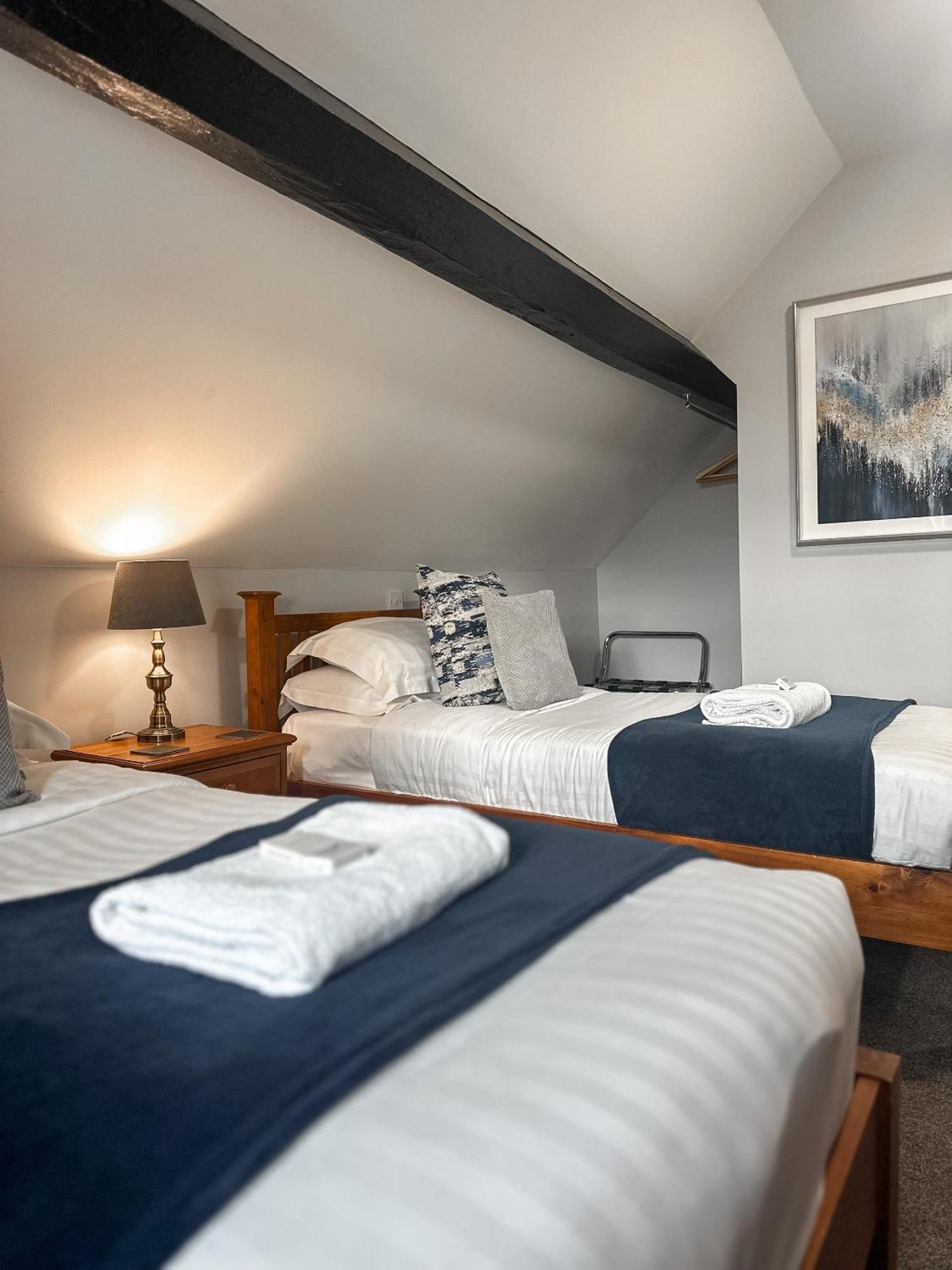 فندق The Corbet Arms Uffington  الغرفة الصورة